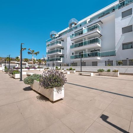 New Beach Front Apartment With Large Balcony Torrox Exterior photo