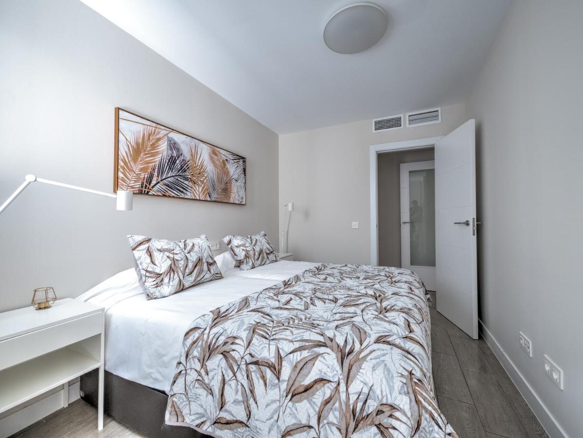 New Beach Front Apartment With Large Balcony Torrox Exterior photo