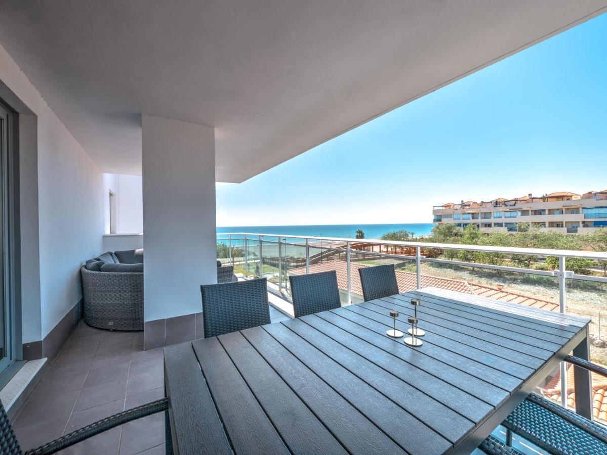New Beach Front Apartment With Large Balcony Torrox Exterior photo